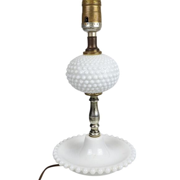Vintage Milk Glass Hobnail Lamp: Retro White Bedside Table Lamp - Picture 2 of 9